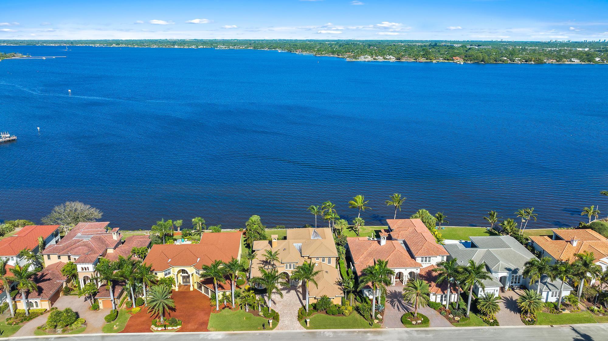 PALM COVE GOLF & YACHT CL - Residential