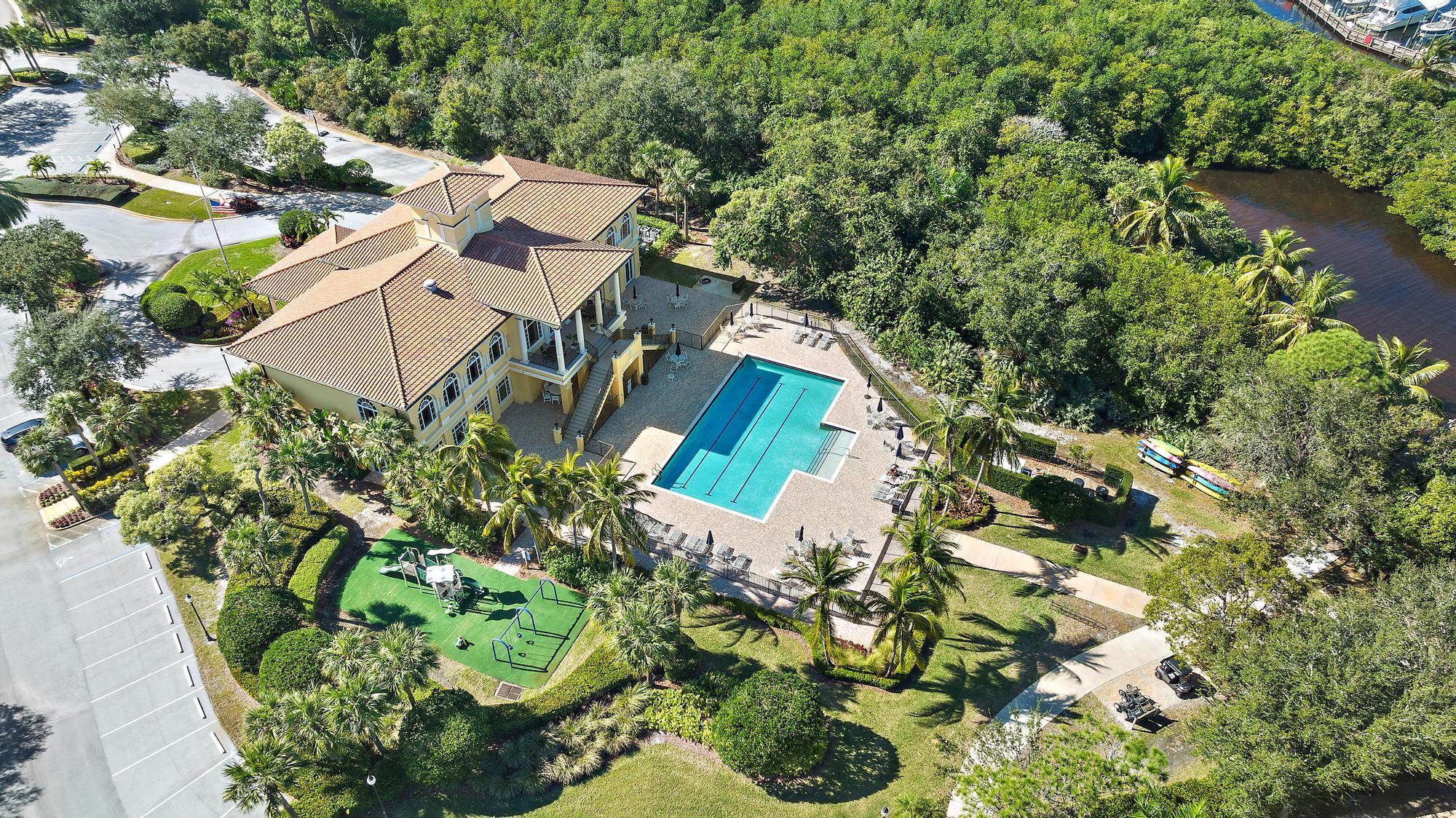 PALM COVE GOLF & YACHT CL - Residential