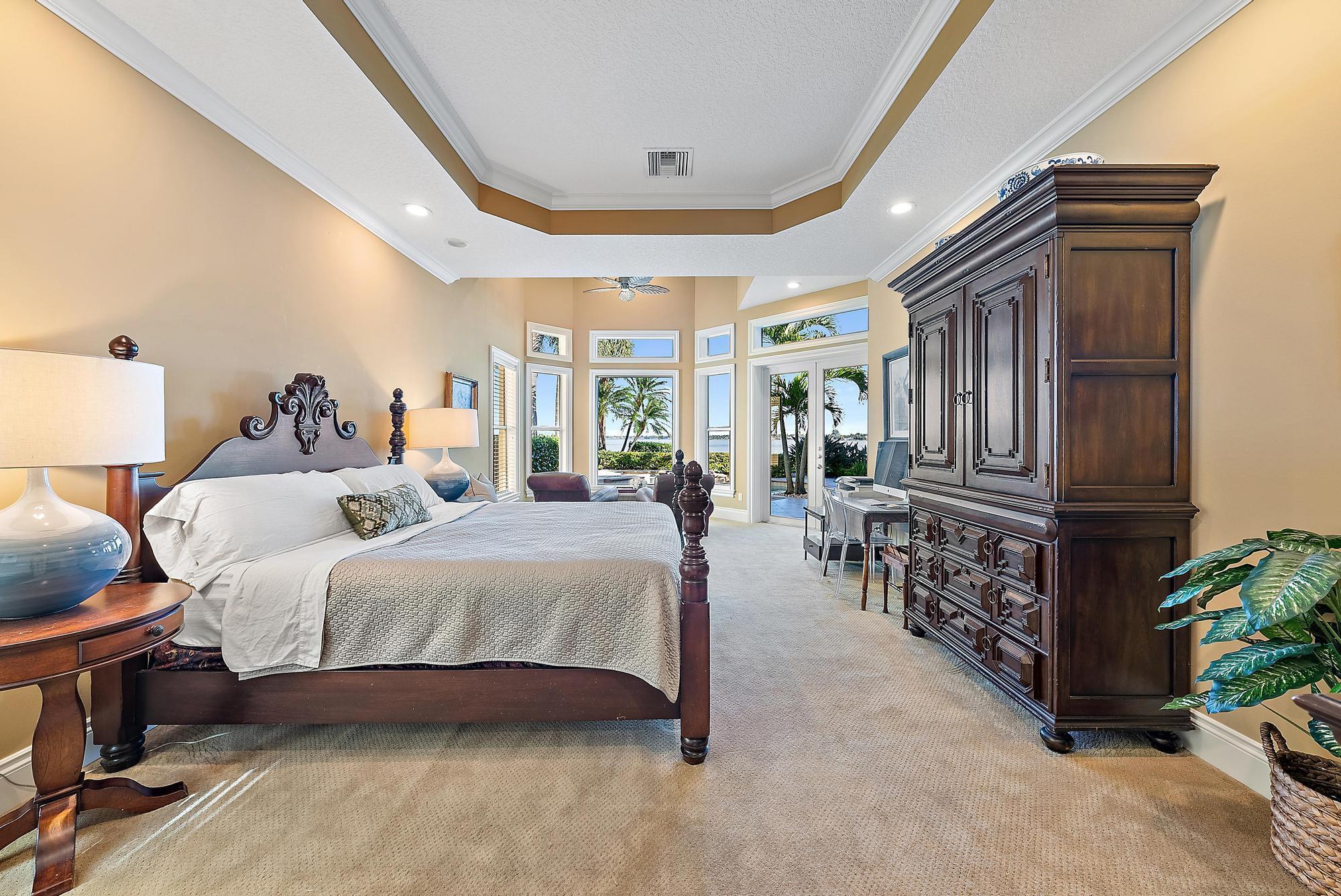 PALM COVE GOLF & YACHT CL - Residential