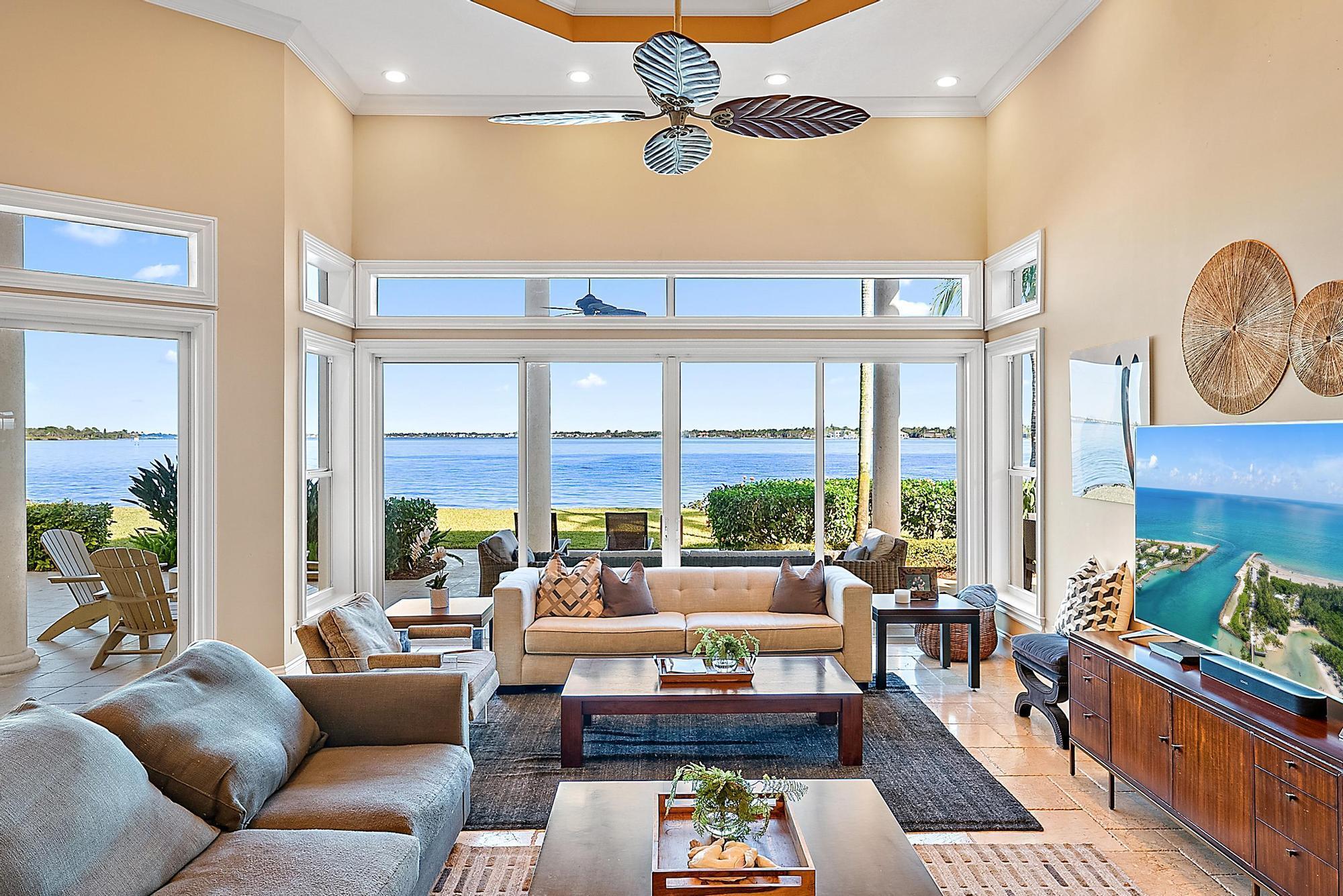 PALM COVE GOLF & YACHT CL - Residential