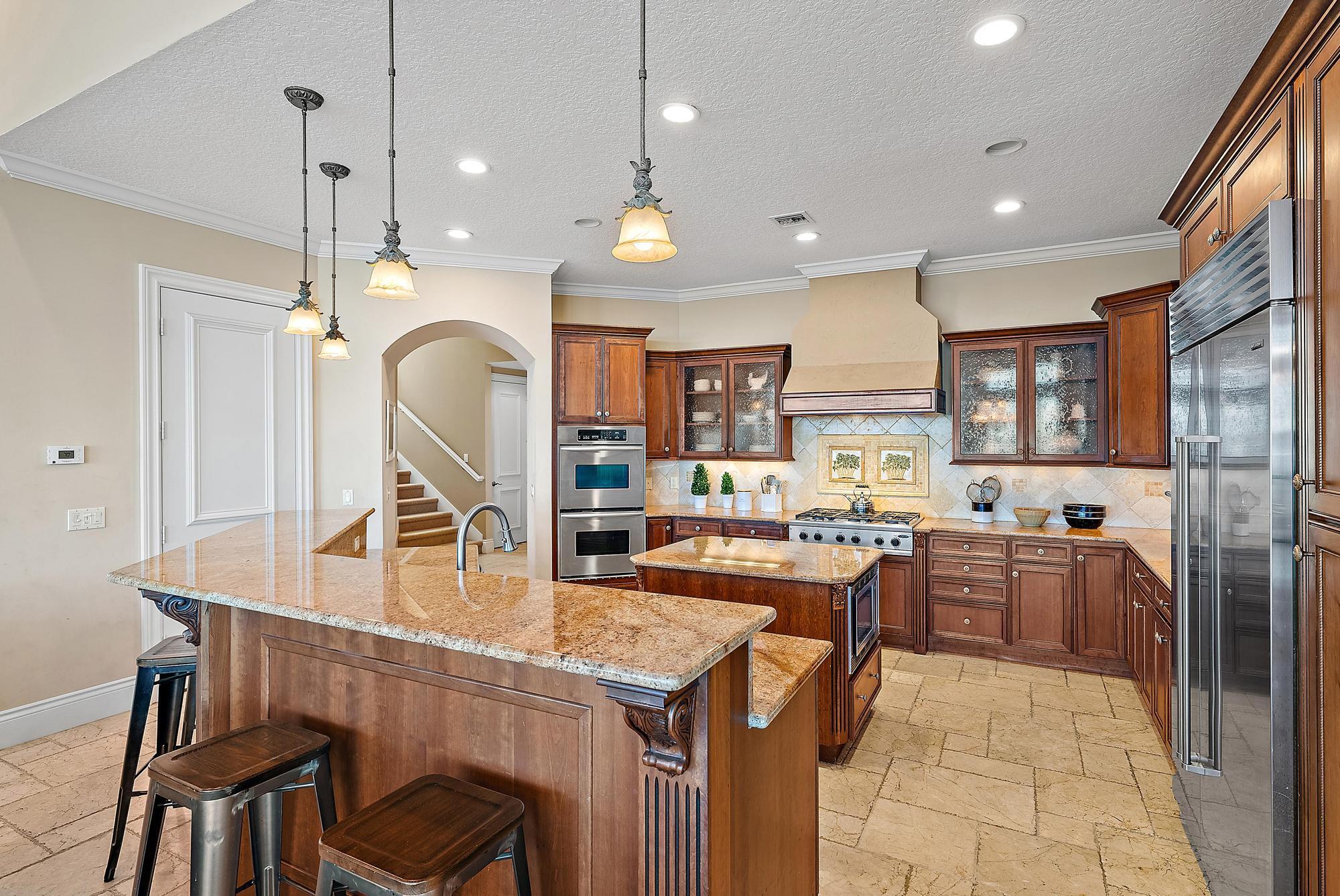 PALM COVE GOLF & YACHT CL - Residential