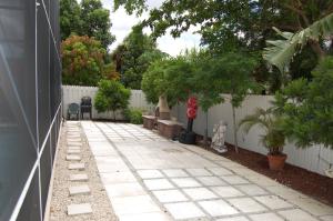 Lawrence Oaks - Residential