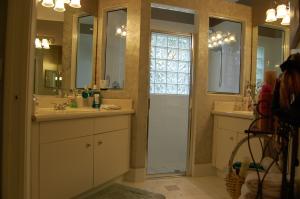 Lawrence Oaks - Residential