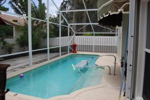 Lawrence Oaks - Residential