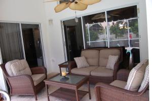 Lawrence Oaks - Residential