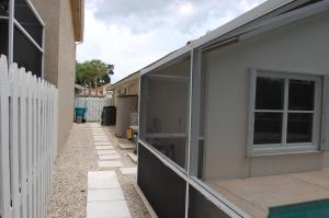 Lawrence Oaks - Residential