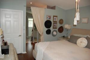 Lawrence Oaks - Residential