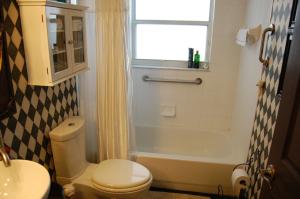 Lawrence Oaks - Residential