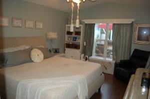 Lawrence Oaks - Residential