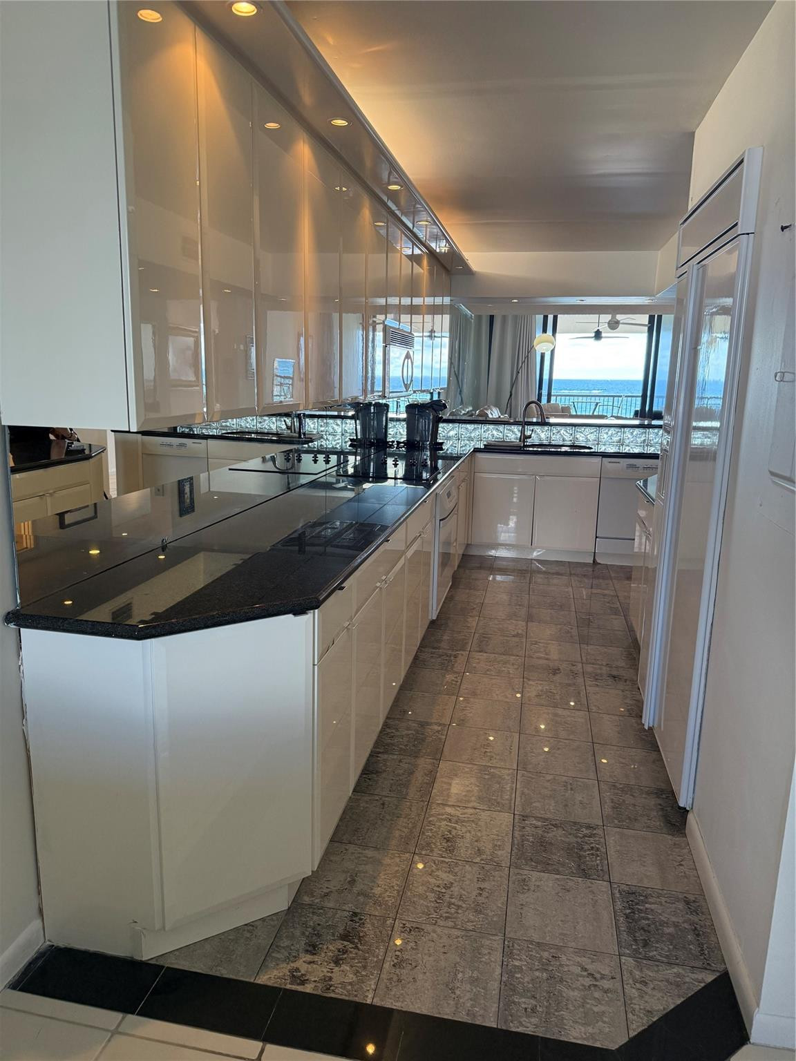 520 N Ocean Boulevard 13