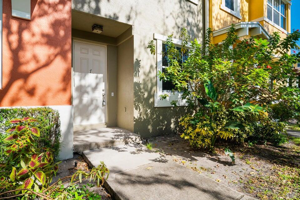 CITYSIDE CONDO - Residential Lease