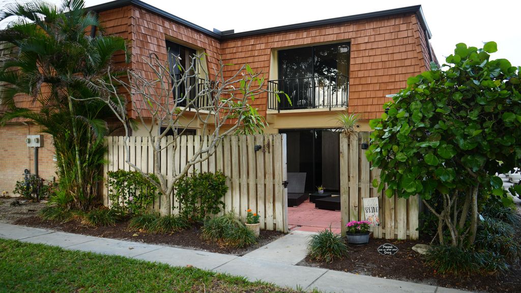 Photo of 273 Arabian Road #273, Palm Springs, FL 33461 (MLS # B26010501)