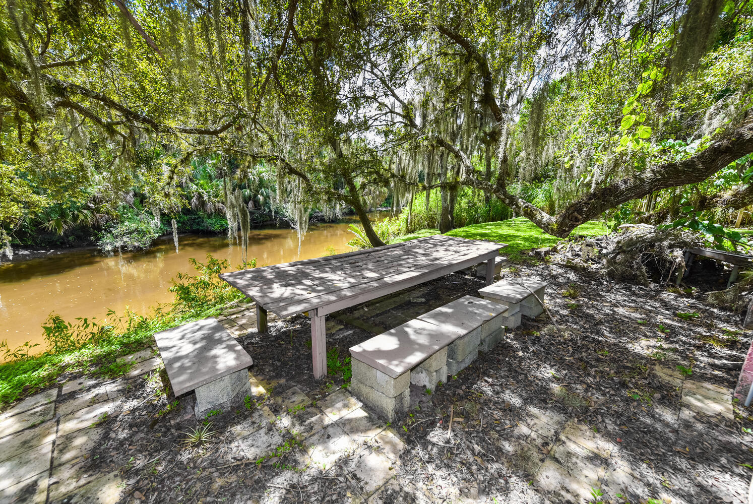 METES AND BOUNDS - Residential