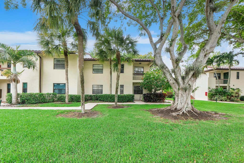 Photo of 21852 Arriba #6-h, Boca Raton, FL 33433 (MLS # B26039454)