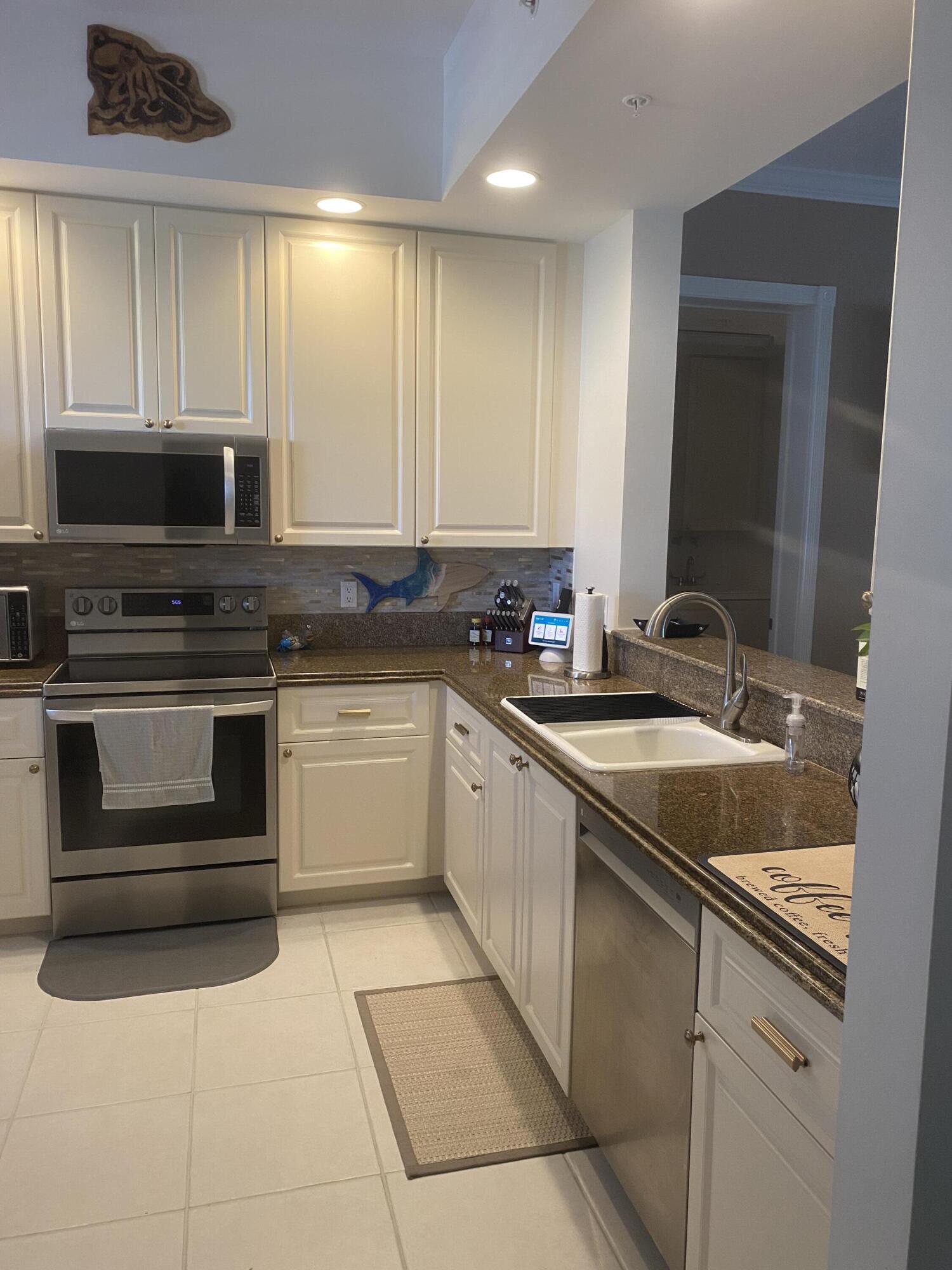 Harbour Isle West - Residential