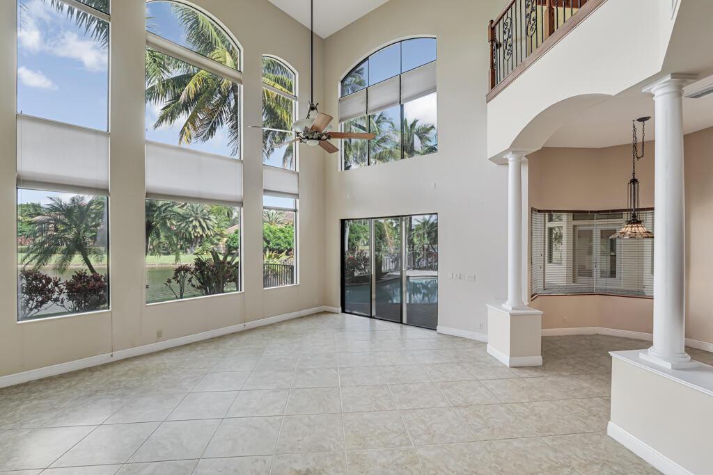 VERSAILLES - Residential Lease