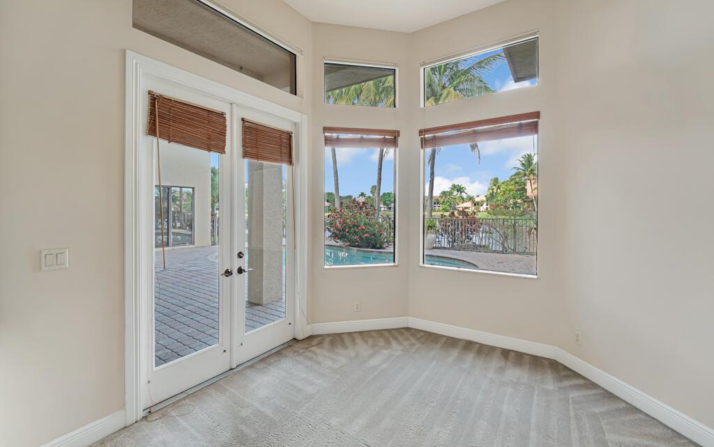 VERSAILLES - Residential Lease