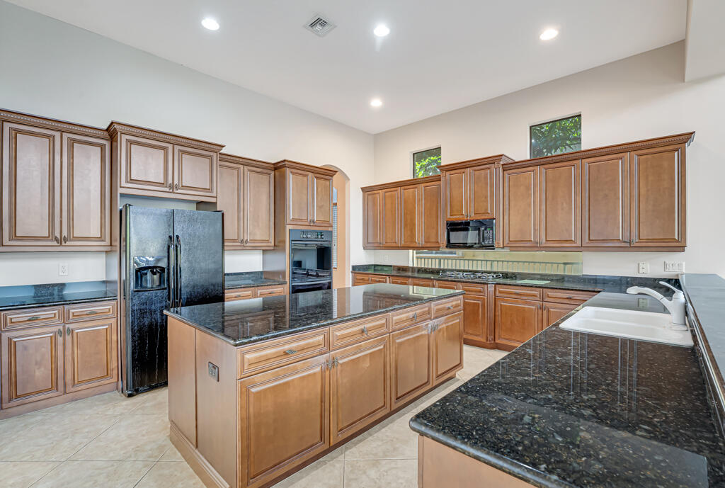 VERSAILLES - Residential Lease