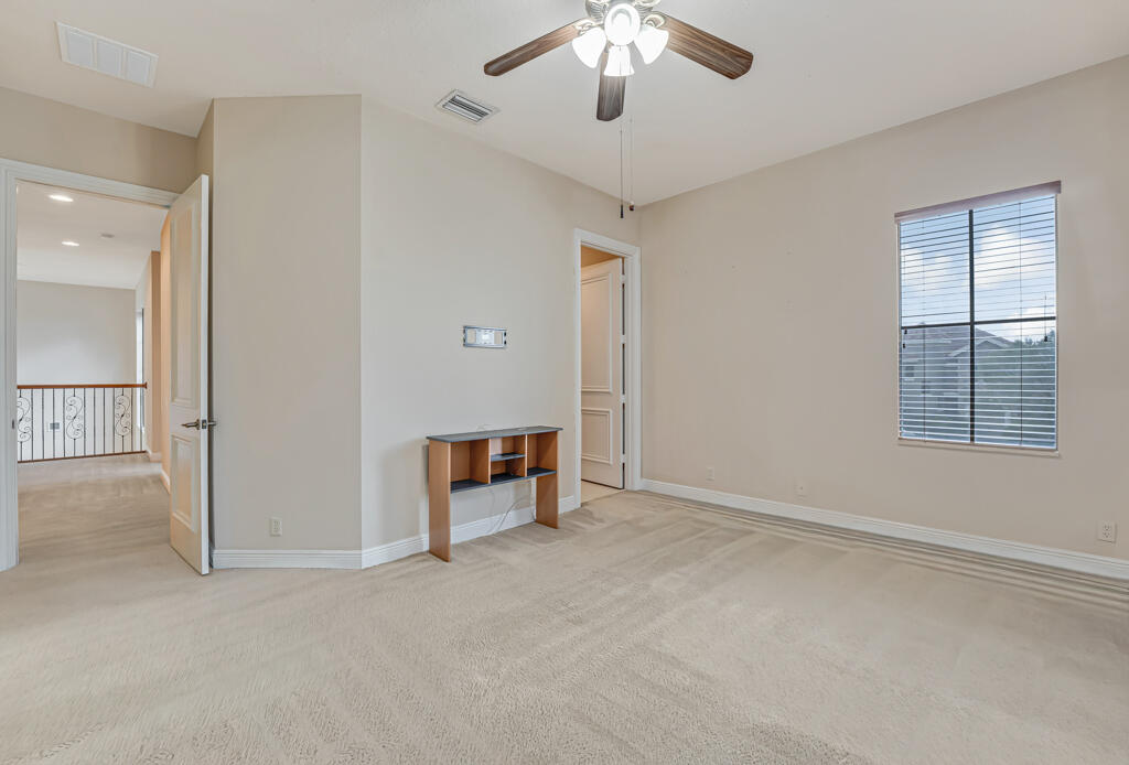 VERSAILLES - Residential Lease