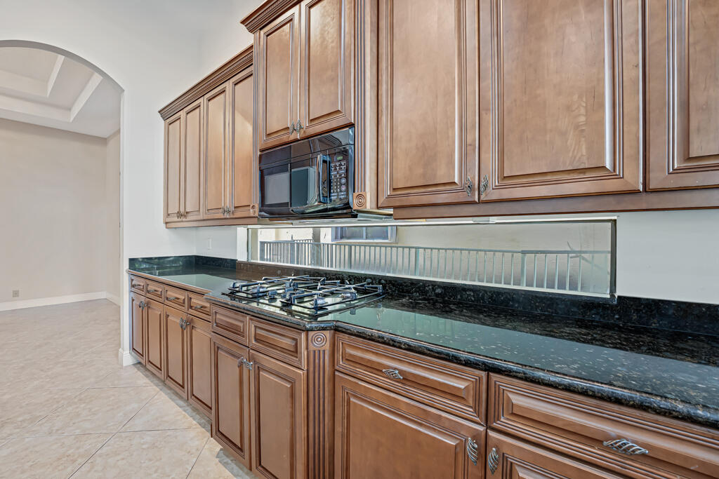 VERSAILLES - Residential Lease