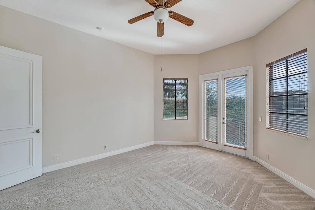 VERSAILLES - Residential Lease