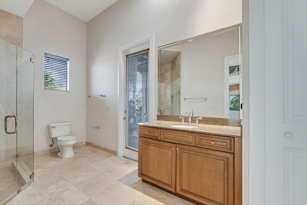 VERSAILLES - Residential Lease