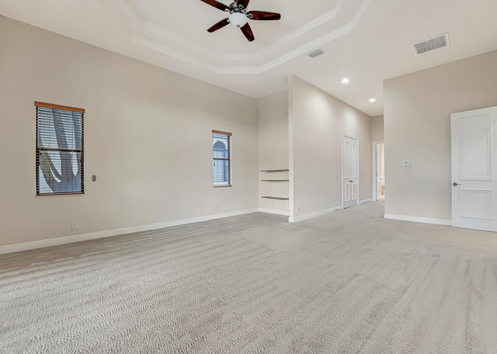 VERSAILLES - Residential Lease