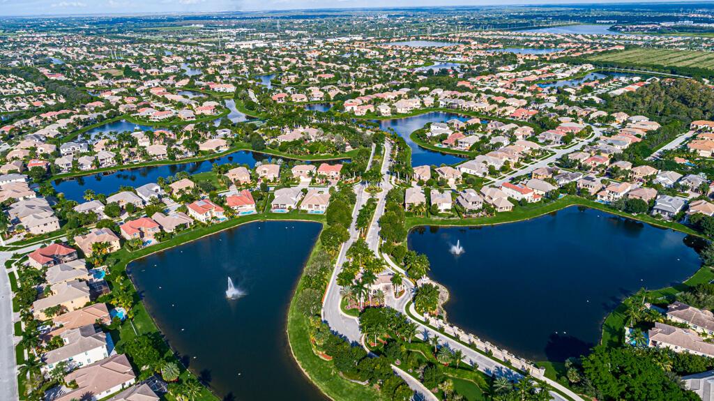 VERSAILLES - Residential Lease