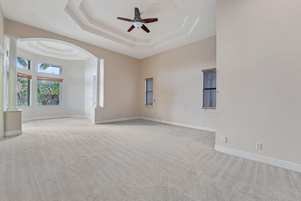 VERSAILLES - Residential Lease