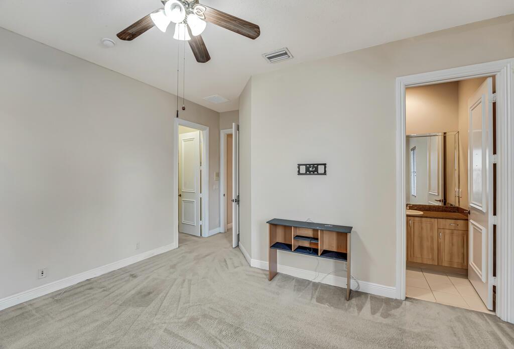 VERSAILLES - Residential Lease