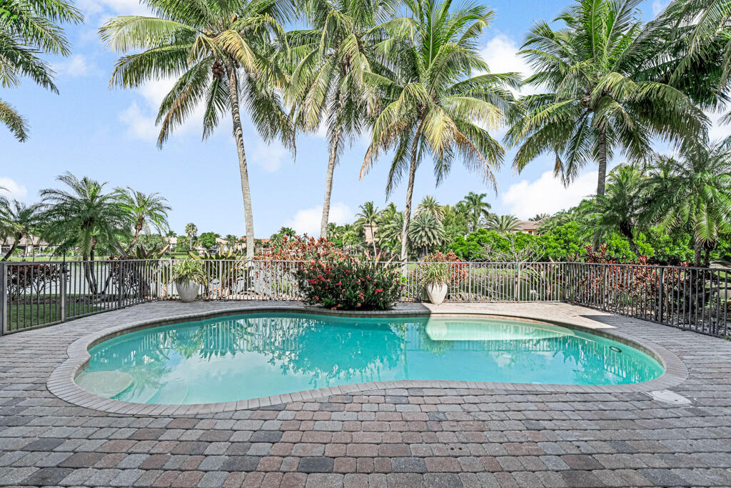 VERSAILLES - Residential Lease