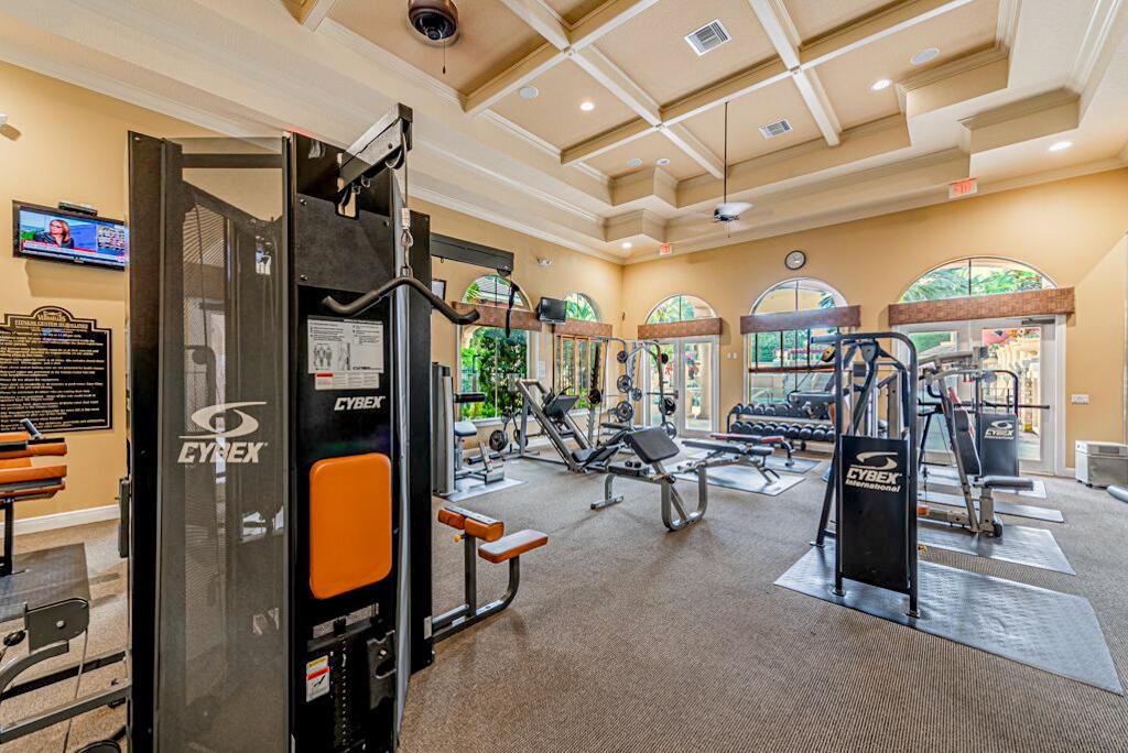 VERSAILLES - Residential Lease