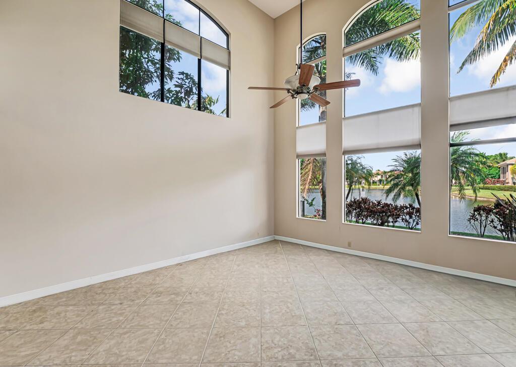 VERSAILLES - Residential Lease