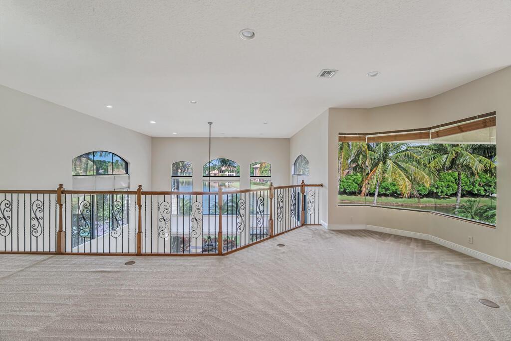 VERSAILLES - Residential Lease