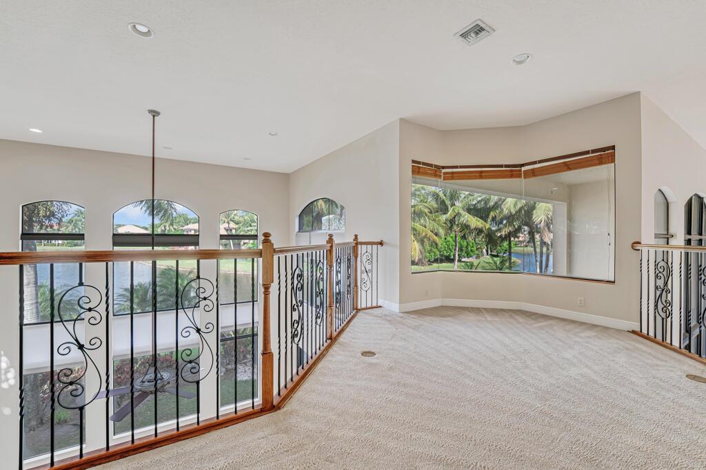 VERSAILLES - Residential Lease