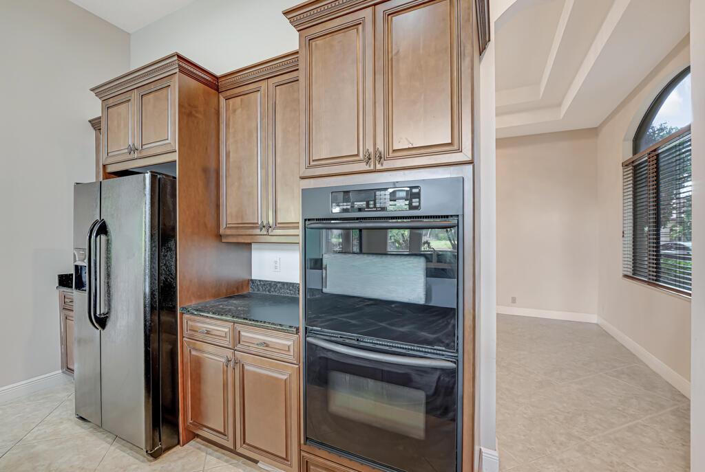 VERSAILLES - Residential Lease