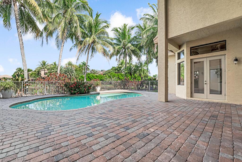 VERSAILLES - Residential Lease