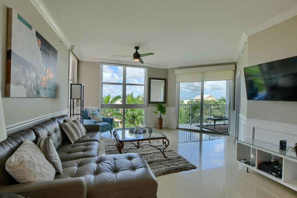 listing image 0