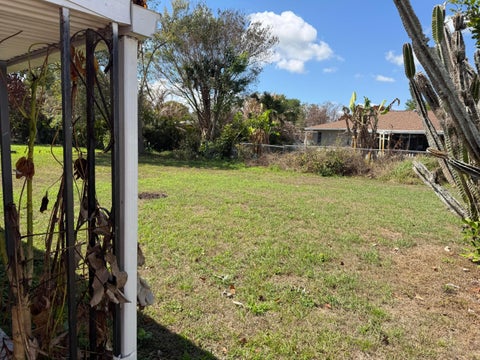 Tiny photo for 844 SE Festivo Court, Port Saint Lucie, FL 34983 (MLS # B26088600)