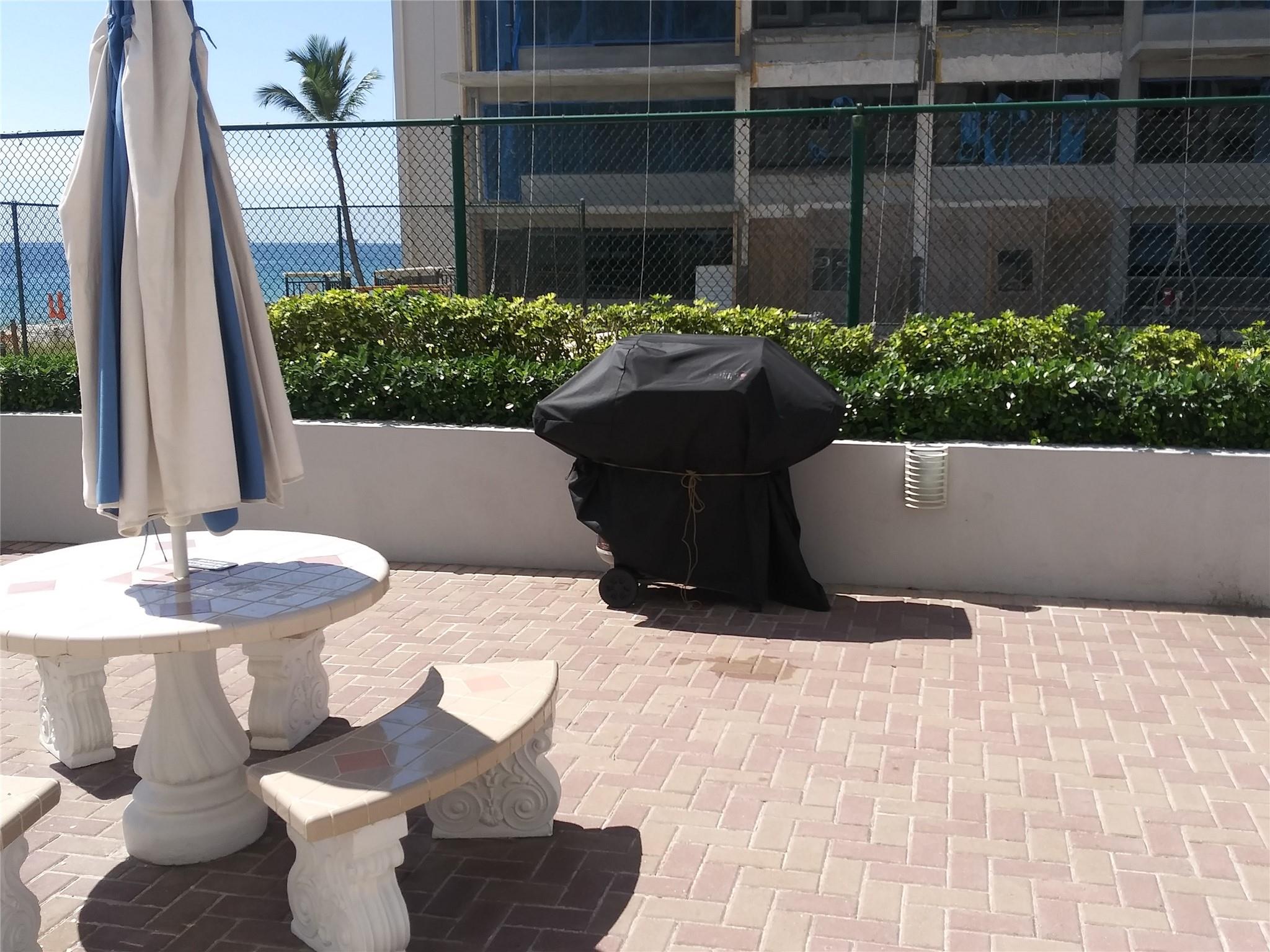 3850 Galt Ocean Drive 305