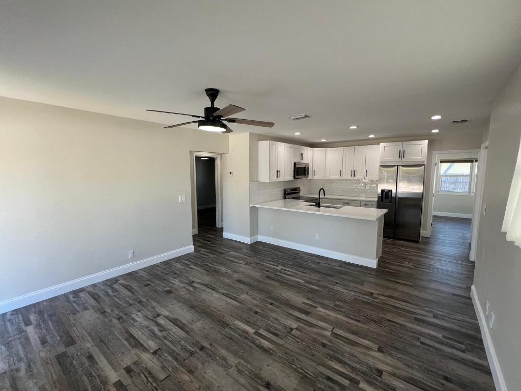 NORTH LAKE WORTH - Residential