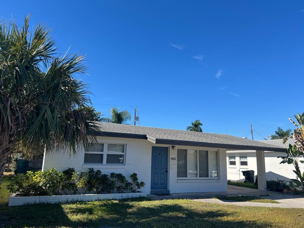 Photo of 1625 N M Street, Lake Worth Beach, FL 33460 (MLS # R11151342)