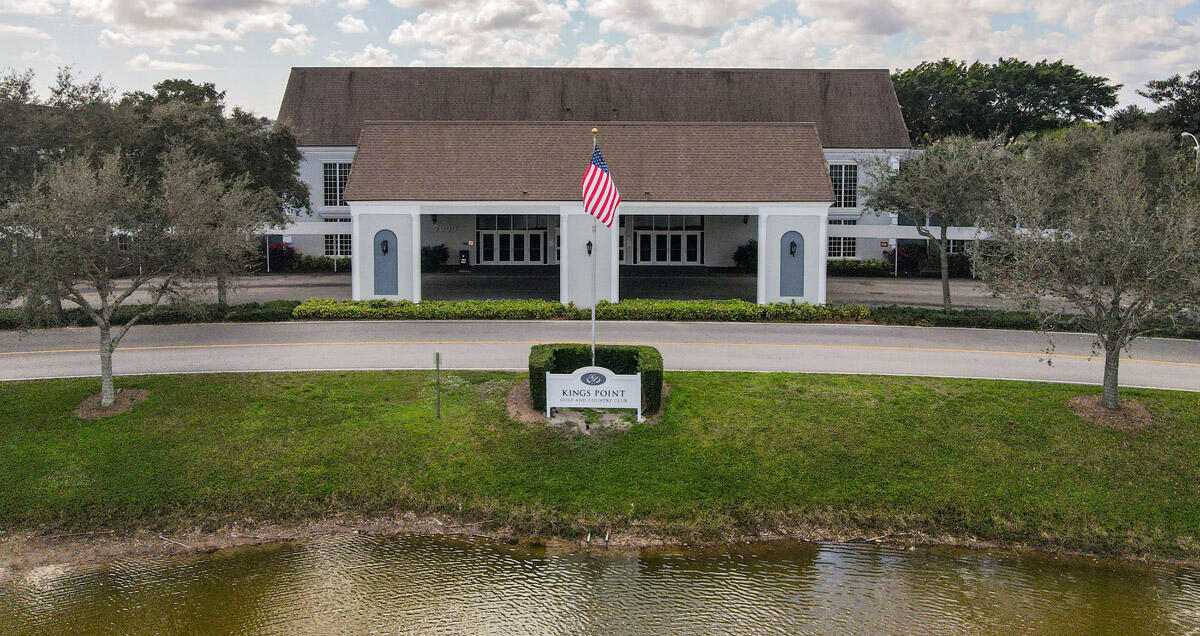 KINGS POINT - Residential