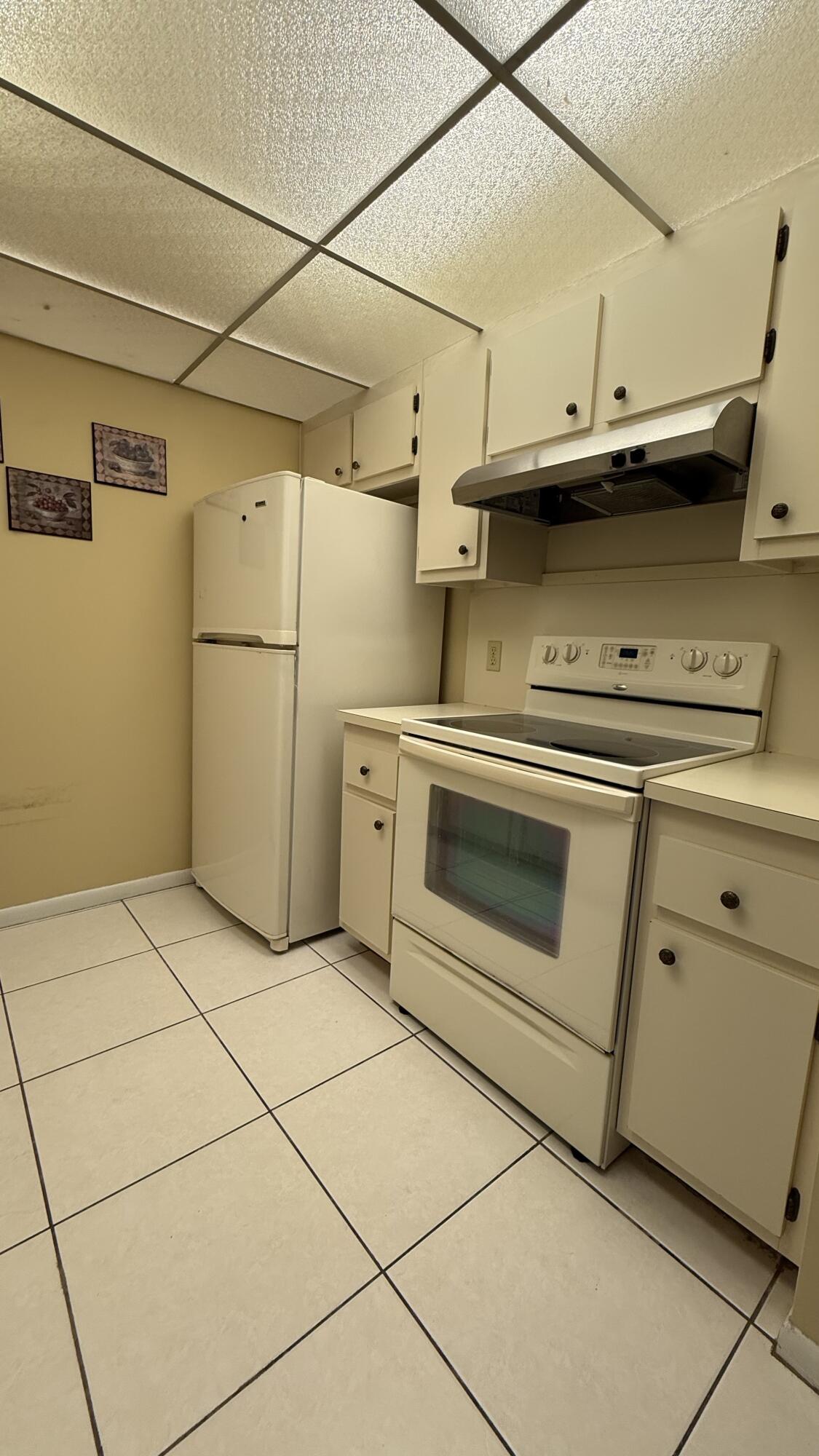 NEW HAMPTON AT CENTURY VILLAGE - Residential Lease