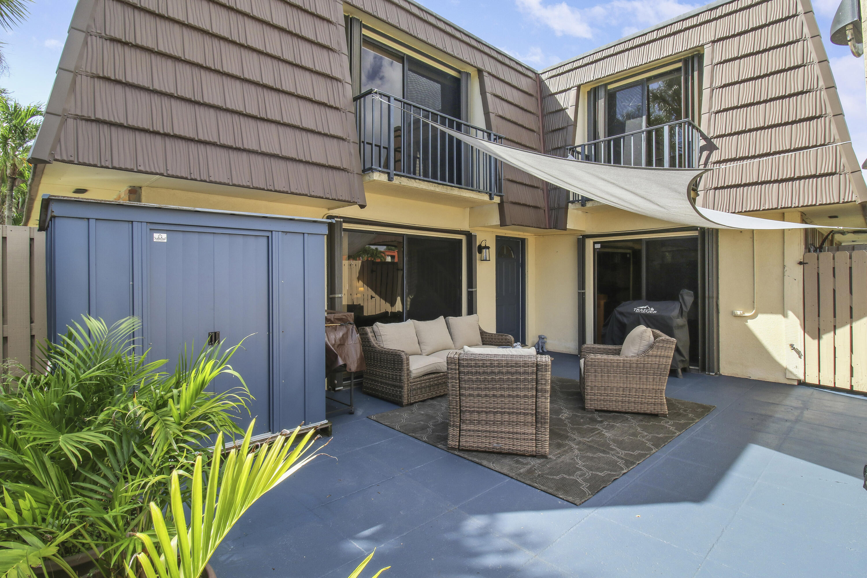 SANDALWOOD ESTATES - Residential Lease