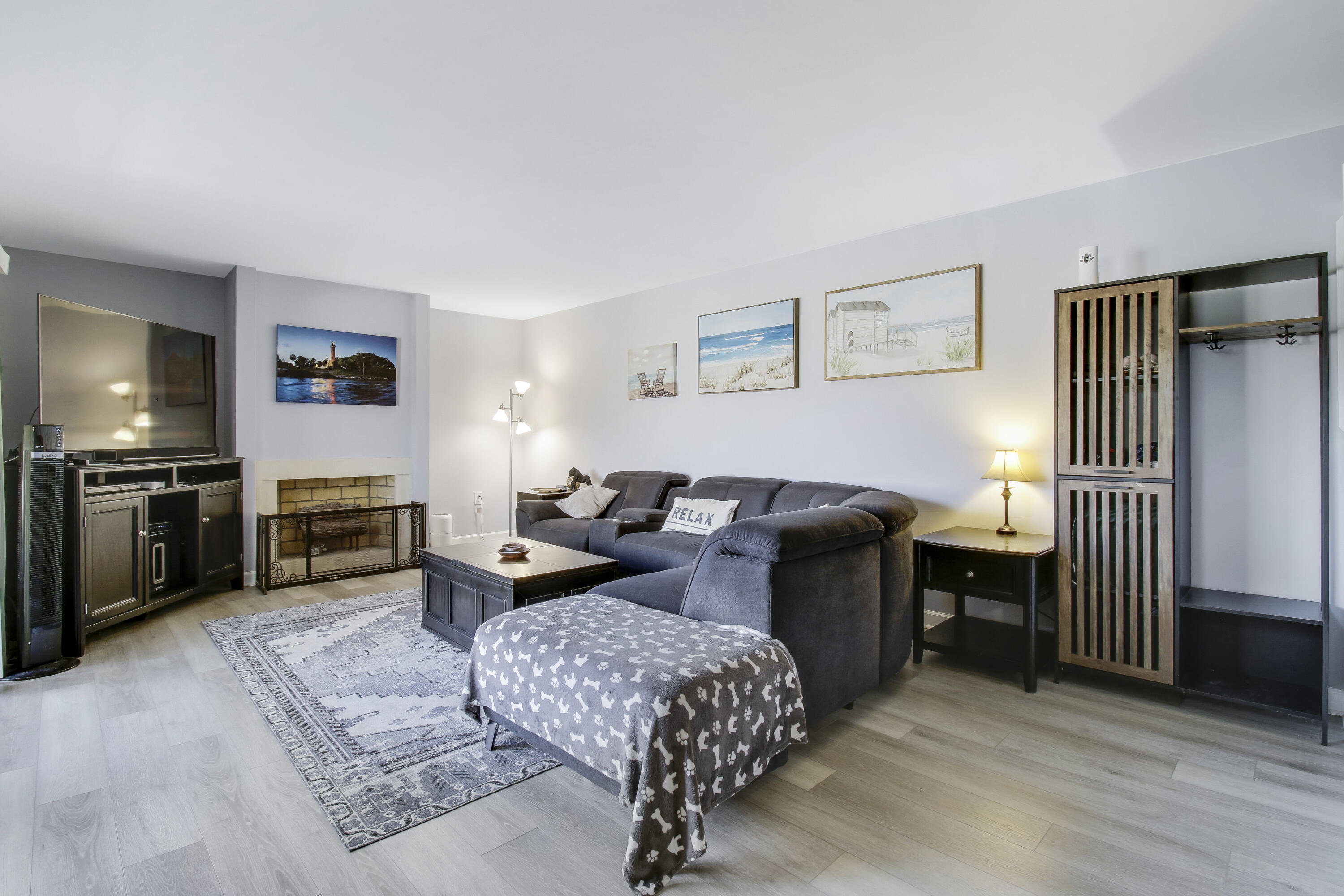 SANDALWOOD ESTATES - Residential Lease