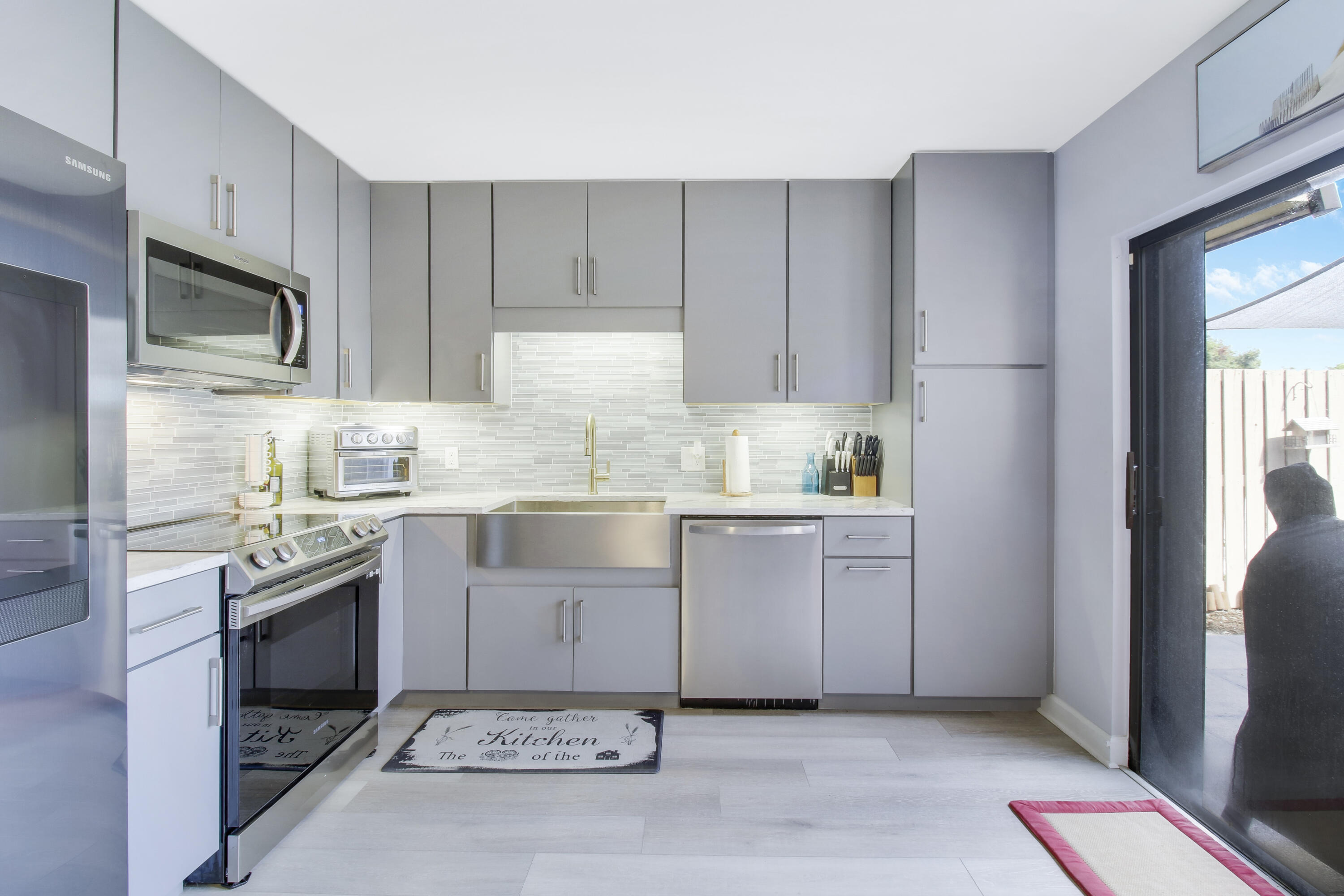 SANDALWOOD ESTATES - Residential Lease