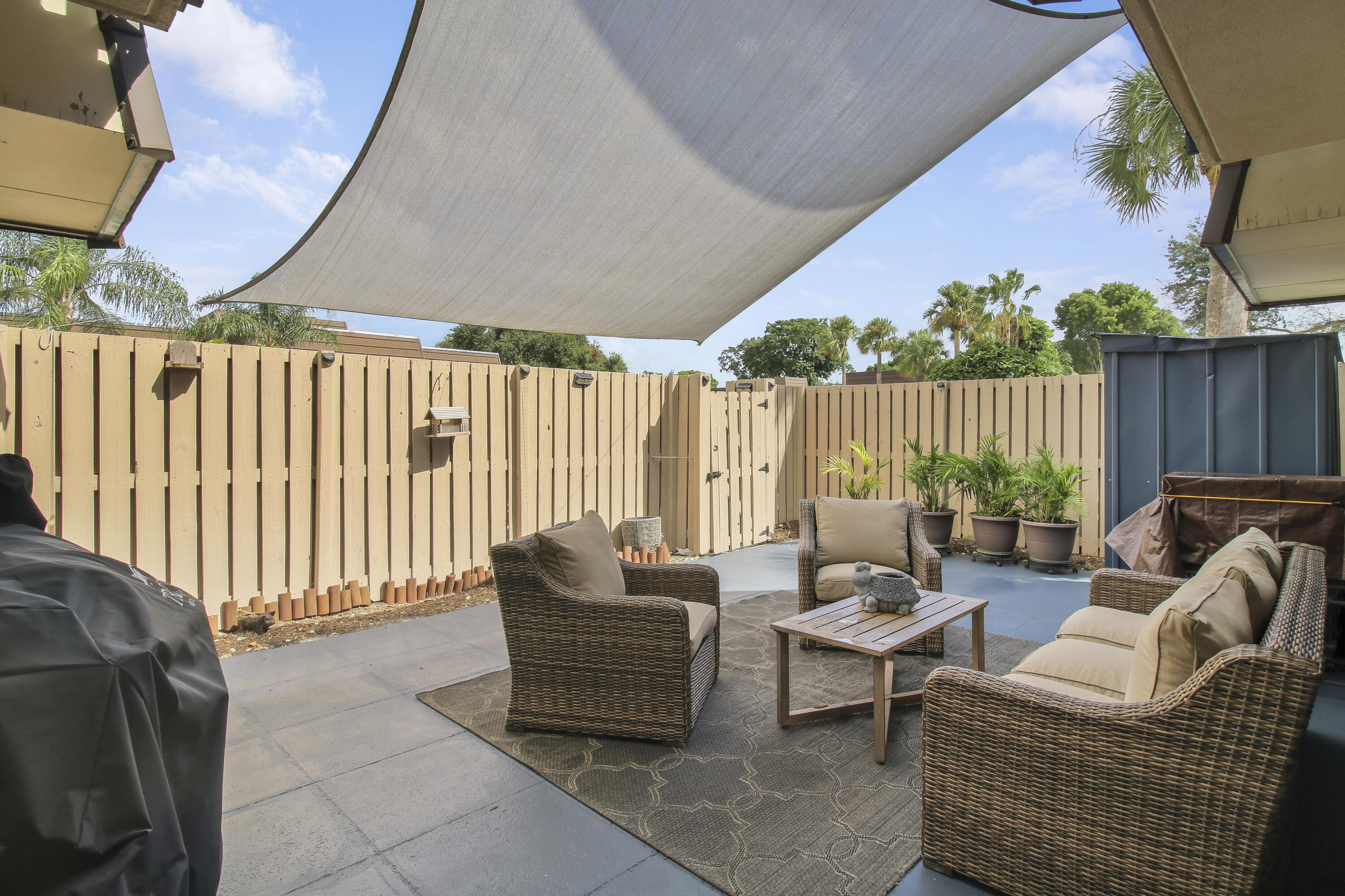 SANDALWOOD ESTATES - Residential Lease