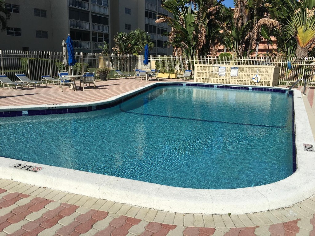Meadowbrook Condo Apts Bl - Residential Lease