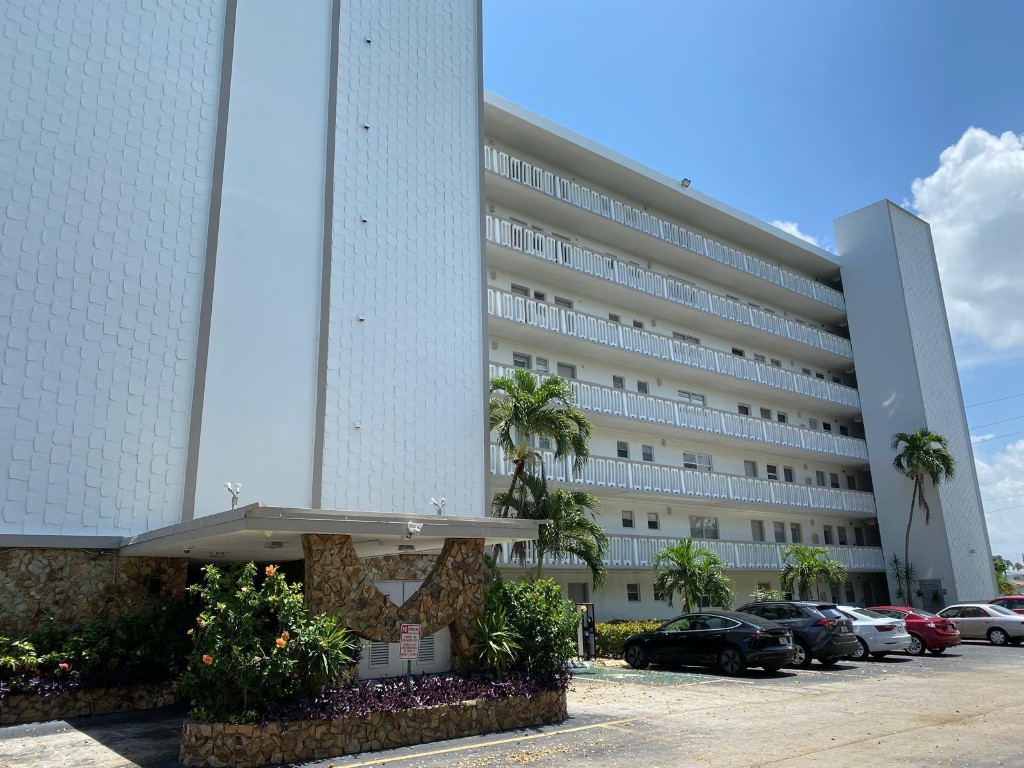 Meadowbrook Condo Apts Bl - Residential Lease